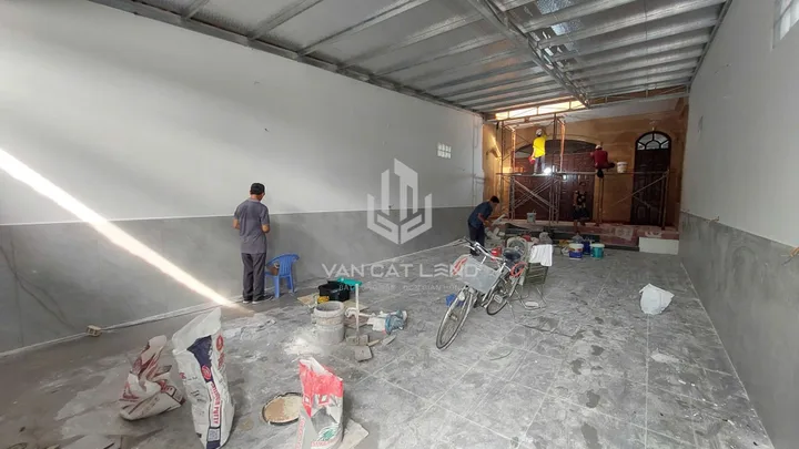 🔥 CHO THUÊ NHÀ 1 TRỆT 2 LẦU MẶT TIỀN NGUYỄN HỮU CẢNH – 71M² – 3PN – 4WC – ĐỐI DIỆN UBND PHƯỜNG – 15 TRIỆU/THÁNG 🔥