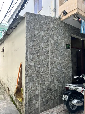 Góc 3 mặt thoáng Thống Nhất _ nhà 2 tầng ; cách đường Chính : 10m. Dt 37.5m2. Giá 3ty