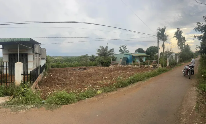 Bán Đất 800m2 có sẵn 120 m2 thổ cư giá 1.9 tỷ tại Xã Ea Drông Thị xã Thị Xã Buôn Hồ Đắk Lắk