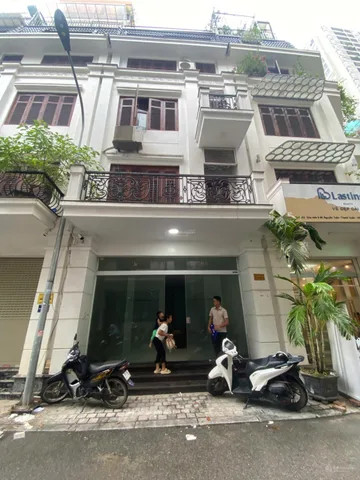 Cho thuê nhà Liền Kề 90 Nguyễn Tuân. Diện tích 75m * 5 tầng,giá 40 triệu