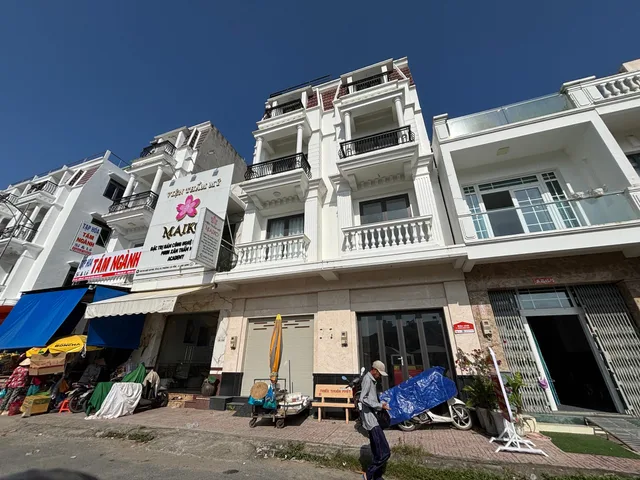 NHÀ PHỐ SỔ HỒNG LIỀN KỀ ĐƯỜNG NGÔ QUYỀN - TRUNG TÂM CHỢ CÁI VỒN