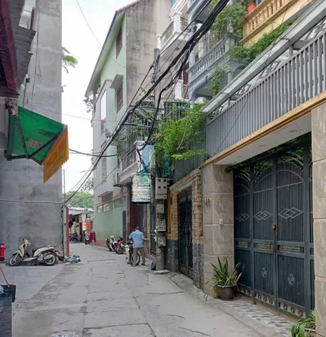 Bán Nhà  PHÂN LÔ ÔTO ĐỖ CỬA  LINH ĐÀM 154M² x 7 TẦNG – 40 Tỷ + LÔ GÓC – T.MÁY – ÔTÔ – DT 200TR/THÁNG