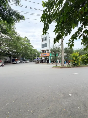 Bán Nhà riêng 100m2 có sẵn 100 m2 thổ cư giá 16 tỷ tại Đường Cn11 Phường Sơn Kỳ Quận Tân Phú TP. Hồ Chí Minh