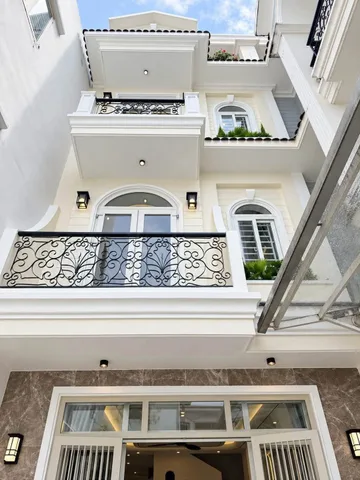 Bán Nhà riêng 62m2 có sẵn 62 m2 thổ cư giá 10.8 tỷ tại Đường Hoàng Hoa Thám Phường 03 Quận Bình Thạnh TP. Hồ Chí Minh