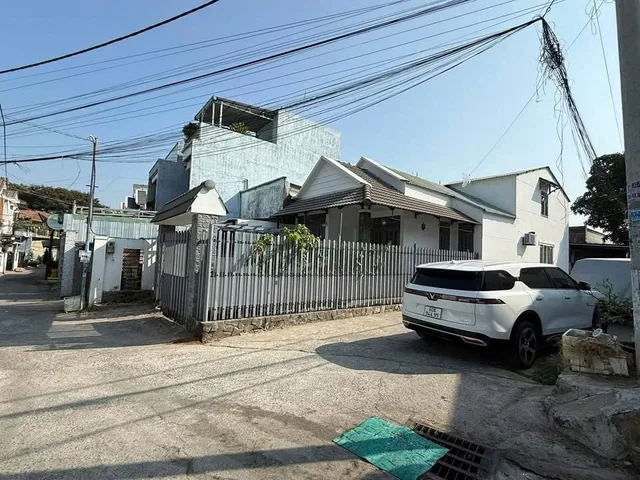Bán Nhà riêng 152m2 có sẵn 152 m2 thổ cư giá 4.7 tỷ_ 1 lầu 1 trệt, sân ô tô