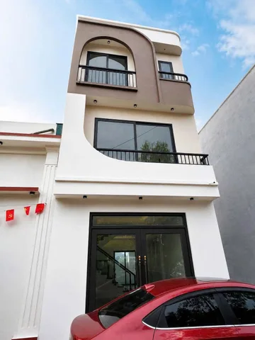 BÁN NHÀ 3 TẦNG SAU CÔNG AN TỈNH CỘT 8 THÔNG NGÕ HÀ TRUNG,HẠ LONG