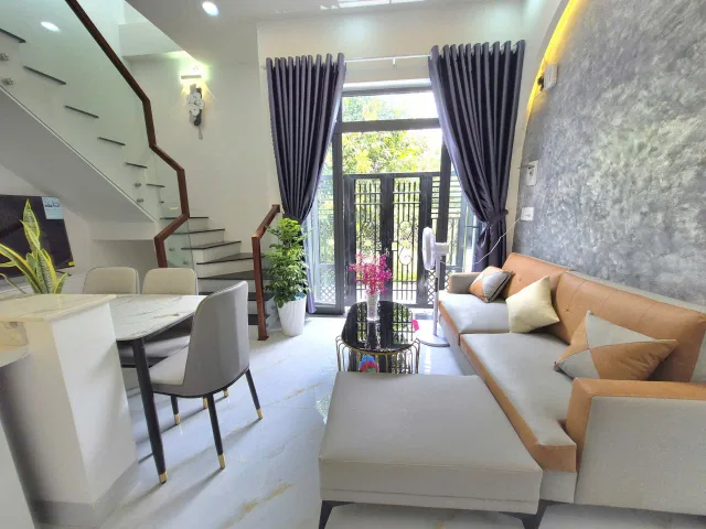 NHÀ 2 TẦNG FULL NỘI THẤT – DIÊN SƠN