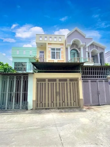 Phạm hữu lầu Quận 7, giá 6 tỷ 8, nhà 2 tầng 4x20, oto kết xù đổ cửa