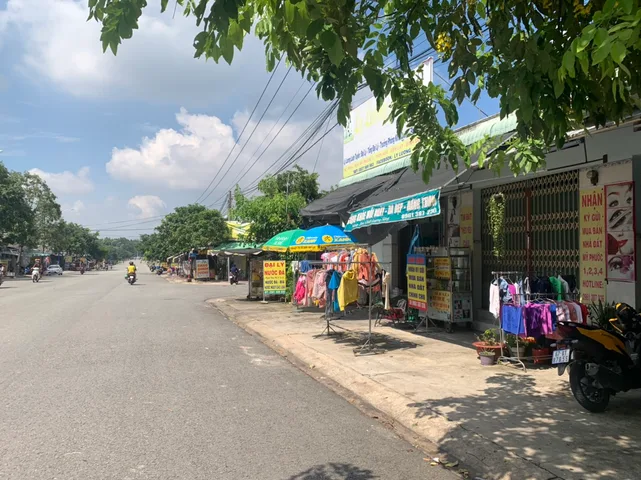 KẸT TIỀN GẤP BÁN : 2.208M2 ĐẤT, S.HỒNG,MT NGAY KCN, GẦN CHỢ DÂN ĐÔNG GIÁ 270Tr (Gọi: 0969.950.161 c Tư )