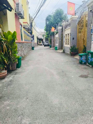Bán Nhà riêng 52m2 có sẵn 51 m2 thổ cư giá 4.5 tỷ tại Đường Trương Thị Hoa Phường Tân Thới Hiệp Quận 12 TP. Hồ Chí Minh