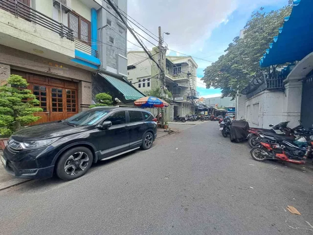 KHU VIP TÂN PHÚ - THOẠI NGỌC HẦU - NHÀ CẤP 4 - XE HƠI ĐỖ CỔNG