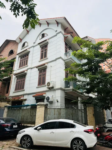 Cho thuê nhà ngõ 120 HOÀNG QUỐC VIỆT, Cầu Giấy. 32 triệu/tháng. Ưu tiên: Văn Phòng, KD Onl, Spa, Lớp học, Trung tâm ngoại ngữ, Phòng khám