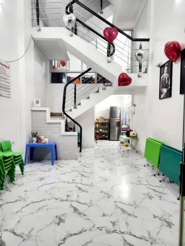 BÁN NHÀ 4 TẦNG PHỐ CHU VĂN AN,CỘT 2 HỒNG HẢI,HẠ LONG KINH DOANH TỐT