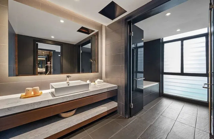 CHO THUÊ VILLA 4 TẦNG MT NGUYỄN ĐÌNH THI - HOÀ XUÂN