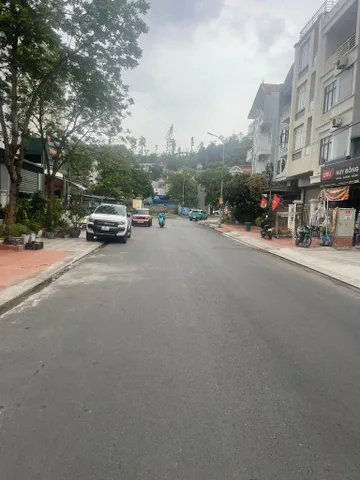 BÁN LÔ ĐẤT TRỤC ĐƯỜNG TO GẦN CÔNG TY 507,KHU ĐÔ THỊ VỰNG ĐÂNG-CENCO,PHƯỜNG HỒNG GAI,QUẢNG NINH