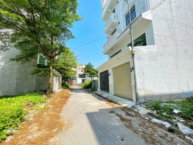 BÁN ĐẤT GÓC 3 MẶT TIỀN - 109M2 - HẺM XE TẢI - ĐƯỜNG LÊ VĂN LƯƠNG - 5 TỶ