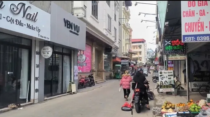 🧩Bán Lô Đấu Giá Tam Tầng, Quang Châu, Việt Yên Gần Chung Cư Vega Mt 4m Dt 72m Giá 3.55 Tỷ lh e Điệp 0395777369