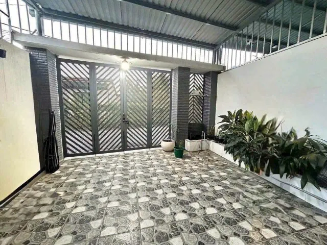 Nhà 1 trệt 1 lững Phú Thọ Thủ Dầu Một Bình Dương, đường bê tông 5m