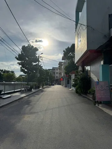 🎼Bán Lô Thổ Cư Đẹp Đồng Nguyên, Từ Sơn Gần Hồ Xuân Thụ, Mt 4.2m Dt 107m2 Giá 4.5 Tỷ lh e Điệp 0395777369