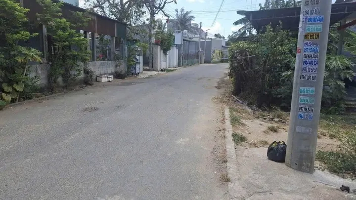 NHÀ NGAY CHÂN CẦU VƯỢT CỦ CHI CÁCH CHỈ 2KM GIÁ 850TR SỔ HỒNG RIÊNG 125M2
