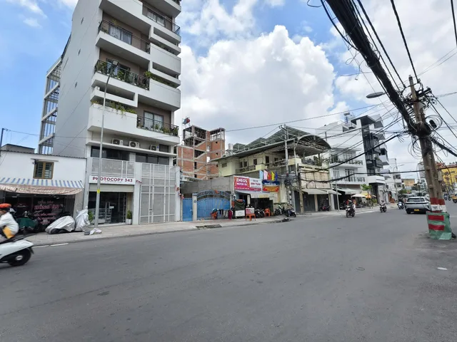 Bán Tòa CHDV ngay Học Viện Cán Bộ 335 Chu Văn An, P.12, Bình Thạnh LH: 0942035334( Đức Triệu nhà mặt tiền trung tâm )
