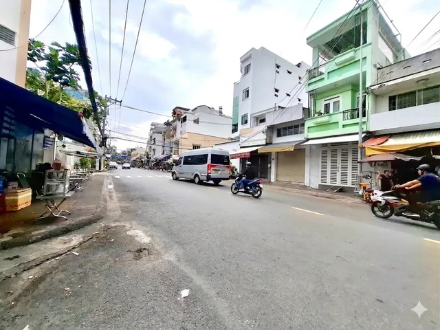 SIÊU PHẨM DÒNG TIỀN KHU TÊN LỬA 4 TẦNG NGANG 8M BỀ THẾ DÒNG TIỀN 400TR/N NHIK 9 TY