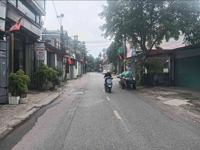 Bán Đất 100m2 có sẵn 100 m2 thổ cư giá 1.9 tỷ tại Phường Xuân Khanh Thị xã Sơn Tây Hà Nội