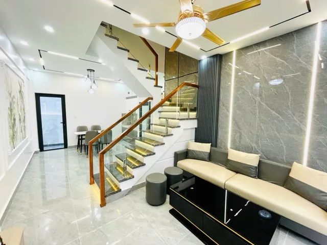 Bán nhà xây mới độc lập Tôn Đức Thắng - Ngõ nông - Mặt tiền phía trước rộng chỉ nhỉnh 3 tỷ