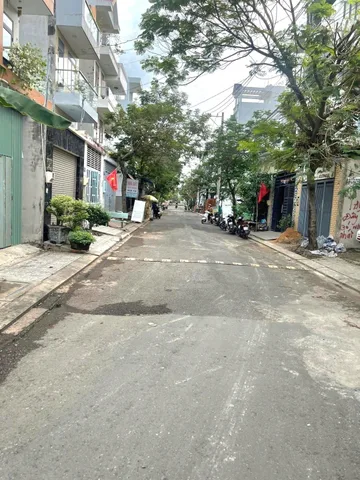 Bán Đất 51m2 có sẵn 51 m2 thổ cư giá 3.25 tỷ tại Đường số 6 Phường Long Trường Quận 9 TP. Hồ Chí Minh