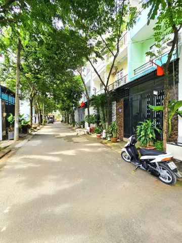 Bán Đất 67m2 có sẵn 67 m2 thổ cư giá 3.7 tỷ tại Đường Trường Lưu Phường Long Trường Quận 9 TP. Hồ Chí Minh