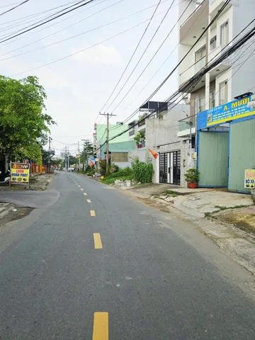 Bán Đất 100m2 có sẵn 100 m2 thổ cư giá 4.9 tỷ tại đường Số 1 Phường Long Trường Quận 9 TP. Hồ Chí Minh