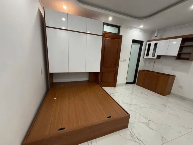 Bán Nhà Kim Giang. Hoàng Mai. 8 Tầng Thang Máy. Lô Góc. Ô Tô. DT 60m2. Giá 18.4 Tỷ.