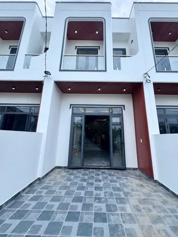 NHÀ NGAY PHƯỜNG PHƯỚC TÂN- NGAY SÂN GOLF-KHU VỰC KHÔNG NGẬP NƯỚC