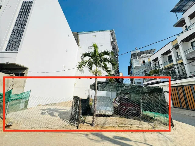 Góc 2 mặt tiền _ Đường Đoàn Trần Nghiệp, hẻm ô tô 5m, quay đầu xây tự do * Cách biển Hòn Chồng : 450m. Dt 177.7m2. Giá 13.5ty