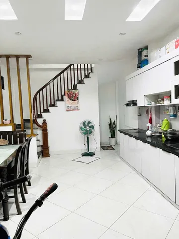 Nhà mới đẹp ngõ 426 Đường Láng, Đống Đa 41m x 4T (4 ngủ) giá 15 triệu