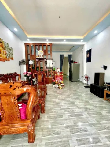 Nhà cấp 4 đẹp như hình , Phú Mỹ Thủ Dầu Một Bình Dương , Vị trí cách Phạm Ngọc Thạch chỉ 500m, đường ô tô 4m , Gần KDC Hiệp Thành 3