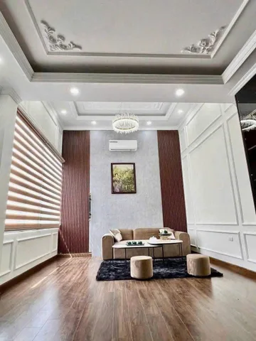 Cho thuê nhà có THANG MÁY, GARA Ô TÔ Nguyễn Văn Huyên, Cầu Giấy 50m x 6T_29 triệu