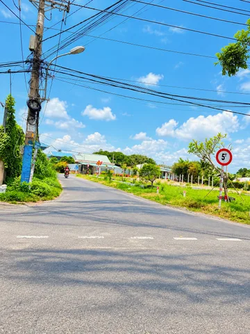 💥Tôi cần bán lô đất thổ cư mặt tiền đường nhựa 415 tại phường Củ Chi, TpHCM. 6x18m 2Tỷ xx