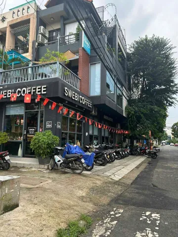 Bán Nhà góc 2Mt đường Tên lửa 
Vị trí Kd sầm uất