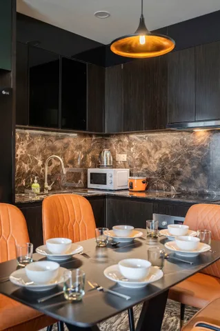 Cho thuê căn hộ De La Sol, Quận 4, 2PN, DT 72m2, sát Quận 1, Giá thuê: 22 triệu/th. LH: 0938771300