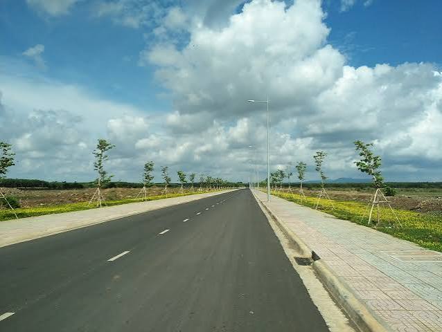 490TR ĐẤT NGAY KDC ĐẤT ĐỎ, CÁCH BIỂN 7P, SỔ RIÊNG CÔNG CHỨNG NGAY