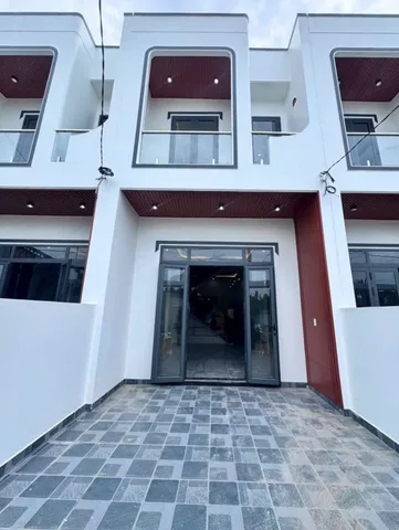 Bán nhà có hoàn công tại Cổng 11, Phước Tân, 83m2, 700 triệu