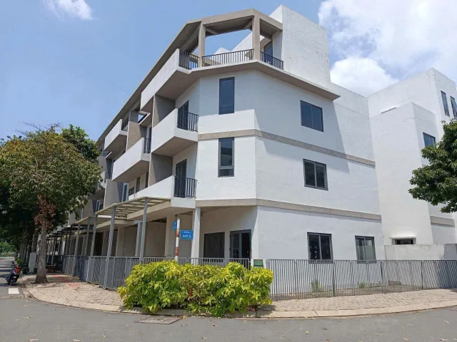 Shophouse The Pearl Riverside, căn góc giá tốt nhất thị trường 3,4 tỷ, 115,9m2 4 tầng, TT Bến Lức