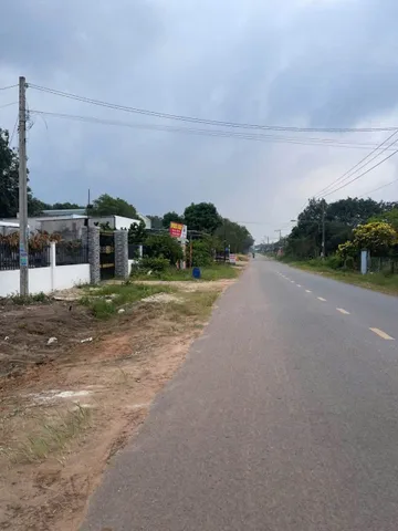 Siêu hot chủ gửi Bán Đất 1600m2 có sẵn 100TC cách  KCN BECAMEX 2km giá 1ty5 tại đường dt750 Huyện Bàu Bàng-TPHCM