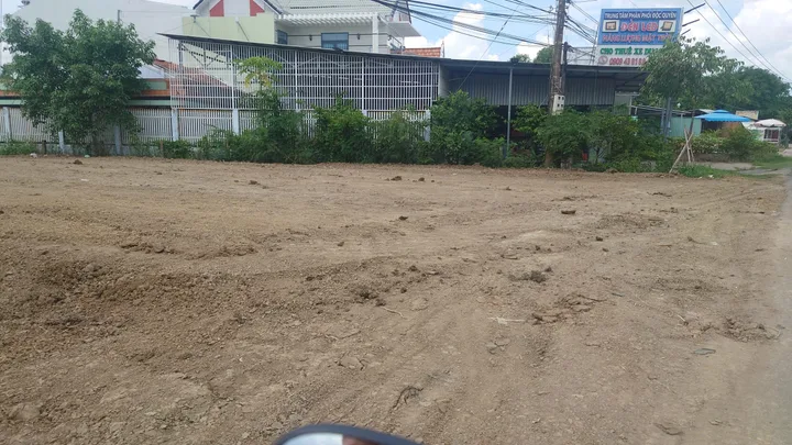 CHO THUÊ 5000M2 MẶT TIỀN QL50 LÀM BÃI XE NHÀ XƯỞNG KHO LẠNH 0901651234.