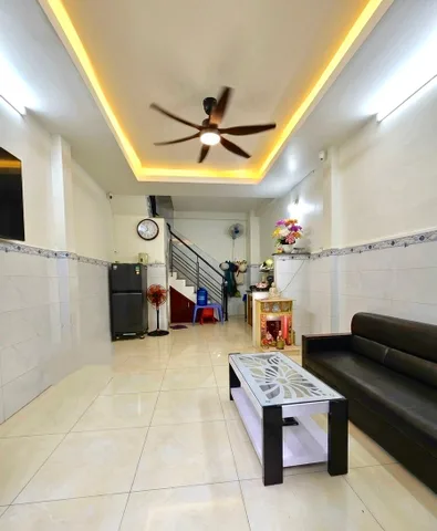 Nhỉnh 3 tỷ nhỏ nhà mới xây sát BX Miền Tây,DT (28M²)hẻm ô tô,vào ở ngay(KK2309).
