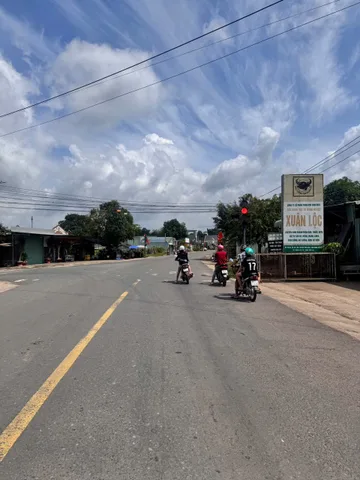 BÁN GẤP 275M2 GIÁ 590TR BAO SỔ, DÂN ĐÔNG, CÁCH TIỆN ÍCH TRUNG TÂM 200M