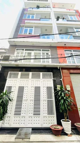 NGANG 4M DÀI 30M XÂY 4 TẦNG - 11TY NHINH - 2 OTO TRÁNH NGAY KHU BÀU CÁT - ĐỒNG ĐEN
+ Nhà 7PN - 5WC thích hợp mua ở hoặc đầu tư giữ tiền ( giá mềm hơn thị trường rất nhiều )
+ Sổ vuông hoàn công đủ pháp lý 
+ Vị trí đẹp kết nối nhanh Lạc Long Quân, Âu C