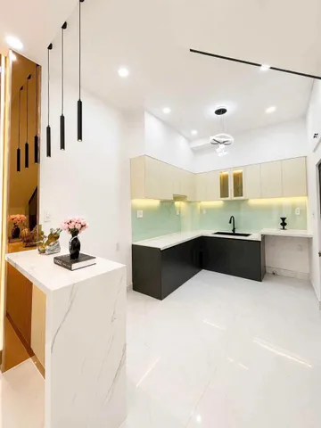 🍀🍀🍀 BÁN NHÀ MỚI TOANH HẺM Vị Trí Đẹp, Cách Xe Hơi Vài Bước Chân, Xách Vali Vô là Ở!!!
Thị Trấn Nhà Bè TPHCM ( Gần Chợ, Trường Học, Bệnh Viện.... )
