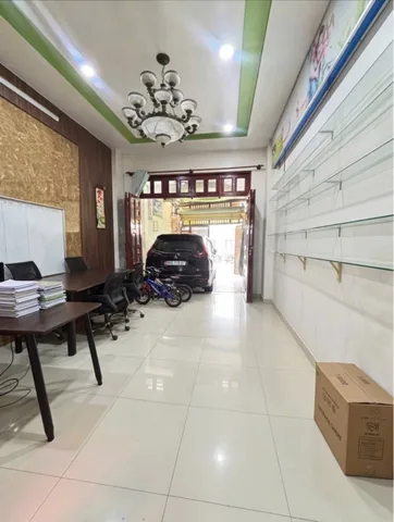 Bán nhà 2 tầng, 3 phòng ngủ, xe hơi vào nhà, phường Phước Long B, Quận 9, TPHCM